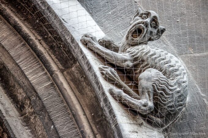 Munich: Spooky Tour of Old Town in English - Frequently Asked Questions