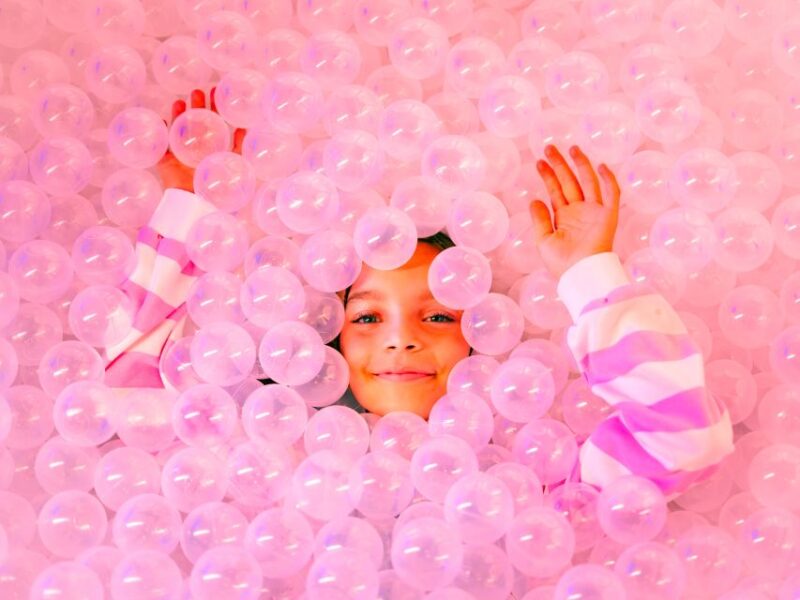Munich: Studio of Wonders Entry Ticket - Immersive Photo Sets