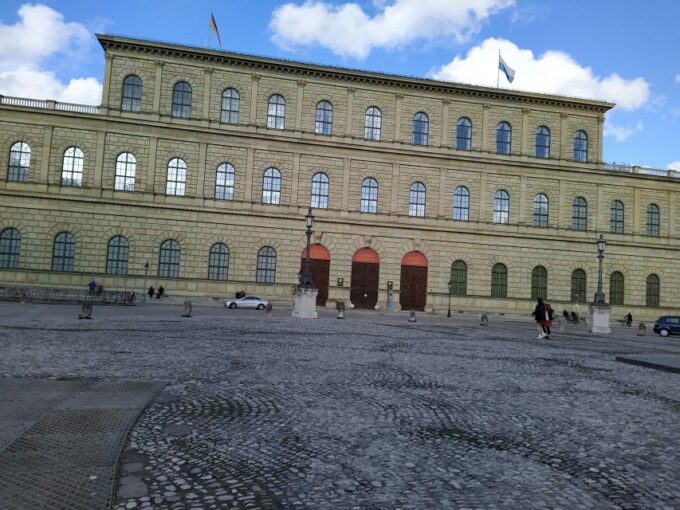 Munich: The Beginning of Art and Culture Walking Tour - Meeting Point and Accessibility