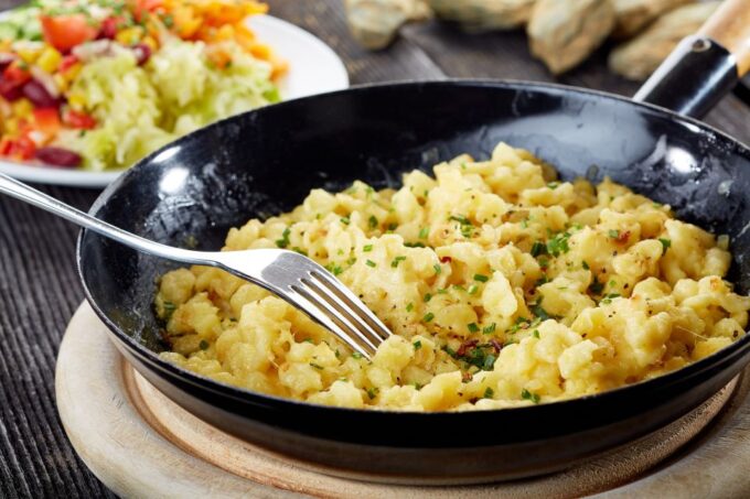 Munich: Traditional German Food and Old Town Private Tour - Historical Insights