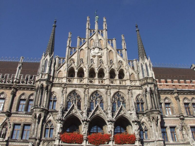 Munich: Walking Tour Old Town and Viktualienmarkt - Key Points