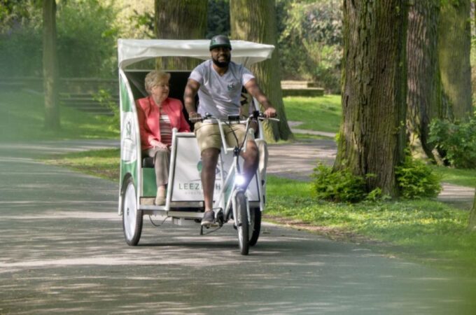 Münster: Private Guided Rickshaw City Tour - Cancellation Policy