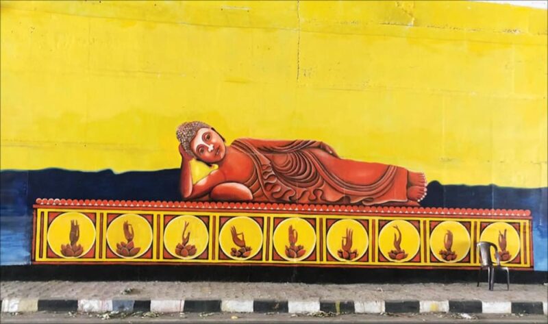 Mural Art Tour Of Delhi - Khan Market Exploration