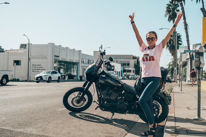 Murals and Graffiti Photoshoot - Posh Melrose With a Photographer in Los Angeles - Capturing Your Unique Photoshoot Style