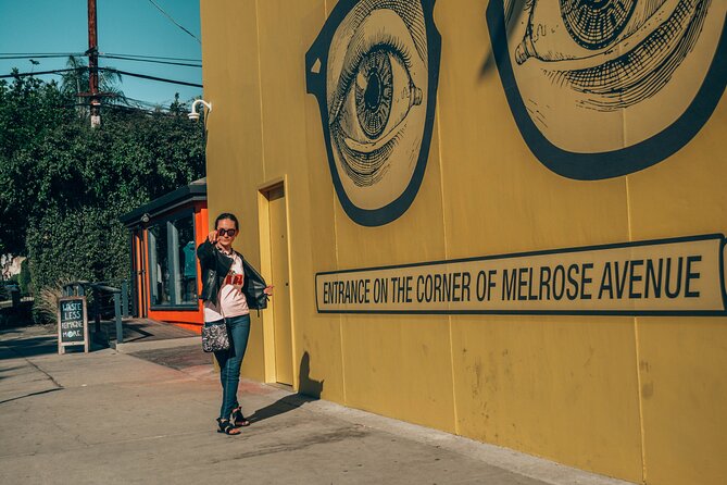 Murals and Graffiti Photoshoot - Posh Melrose With a Photographer in Los Angeles - Frequently Asked Questions