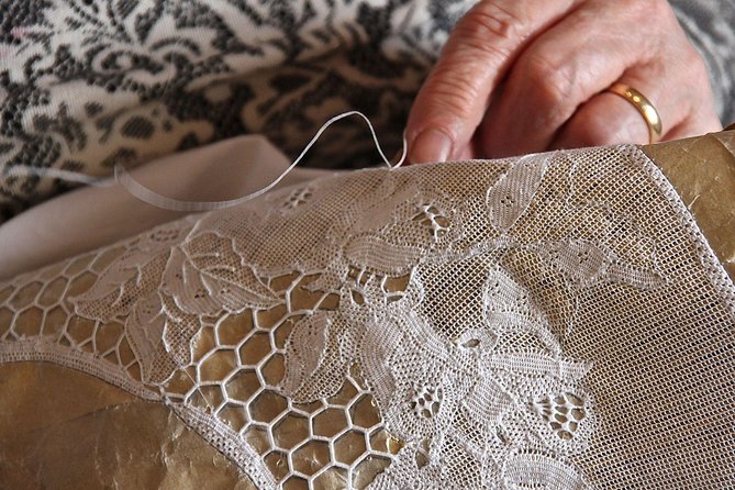 Murano and Burano Islands 4-Hour Tour - Colorful Houses of Burano