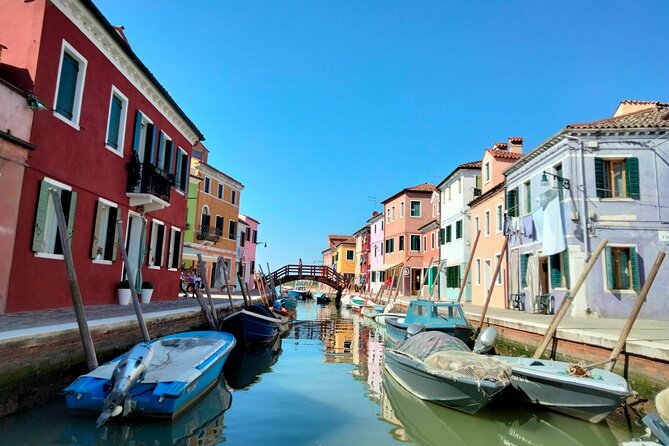 Murano Glass Experience With a Visit to a Burano Lace Island - Glass-Blowing Demonstration