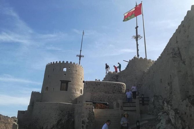 Muscat City Tour (Price per Vehicle) - Pickup and Meeting Options
