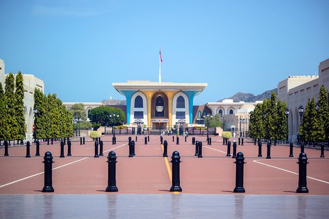 Muscat Half Day City Tour With Visit to Sultan Qaboos Grand Mosque - Al Alam Palace