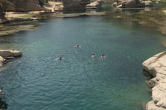 Muscat: Half-Day Muscat Private City Tour With Pickup/ Drop off - Host Responses and Customer Service