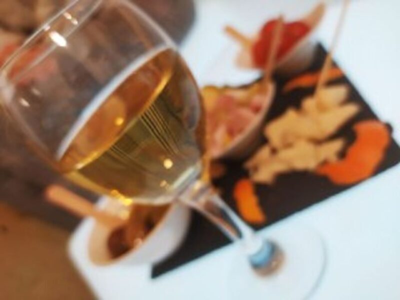 Museodinotte: Food, Wine and Art in the Heart of Naples - Savoring Local Flavors: The Aperitif Experience