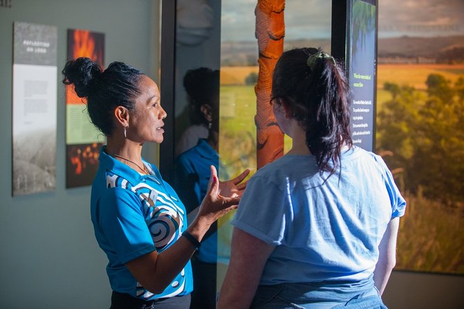 Museum of New Zealand Te Papa: Mana Māori Tour - Mana Māori Treasures