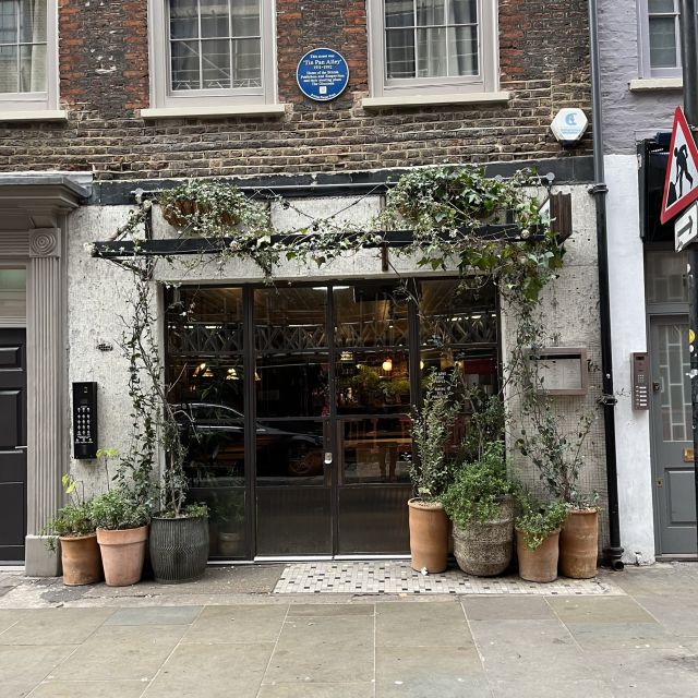 Music Walking Tour of Londons Soho - Finishing at a Historic Pub