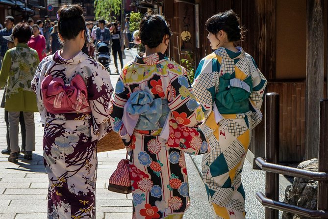 Must See Kanazawa With A Local: Private & Personalized - Immerse in Kanazawas Vibrant Local Markets