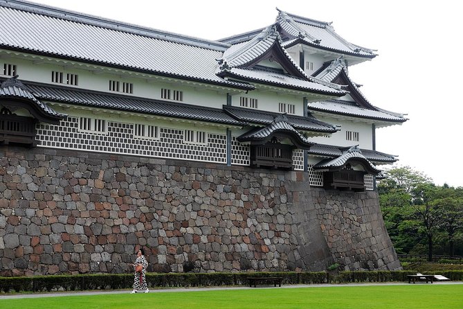 Must See Kanazawa With A Local: Private & Personalized - Uncover Kanazawas Captivating Temples and Shrines