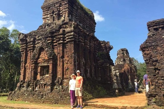 My Son Sanctuary Private Tour & Hoi An Walking Fullday Tour - Lunch and Dining Experience