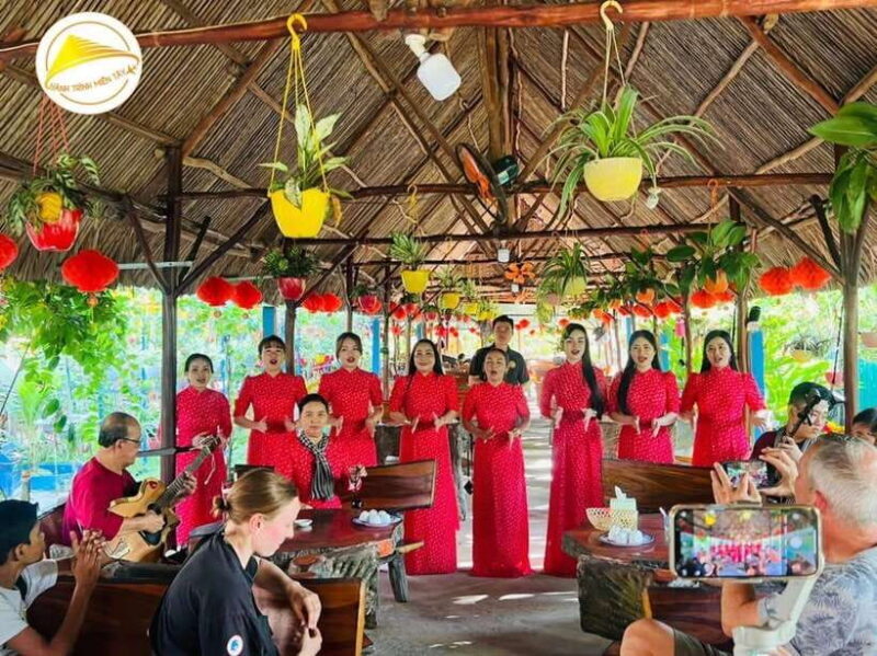My Tho Mekong Delta & Ho Chi Minh City Night Private Tour - Exploring Nguyễn Hue Walking Street