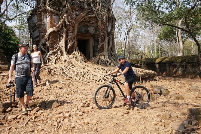 My Way Travel - Luxury Tailormade Tour to Indochina - Meeting and Pickup Information