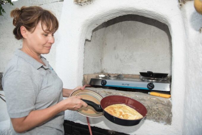Mykonos: Barbecue at a Mykonian Farm - Transport Service