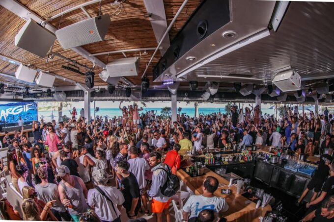 Mykonos: Best Beach Clubs Crawl Day Party - Booking and Cancellation Policy