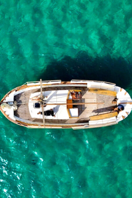 MYKONOS DELOS AND RHENIA ISLANDS PRIVATE FULL DAY CRUISE - Meeting Point and Transportation