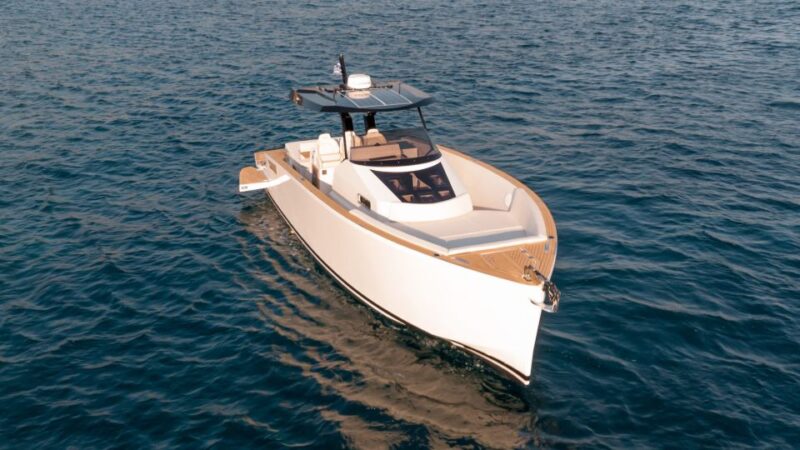 Mykonos: South Coast Private Yacht Trip W/ Snacks & Snorkel - Crystal Clear Turquoise Waters