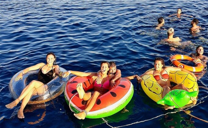 Mykonos: Sunset Boat Party With Open Bar & Live DJ - Meeting Point Details