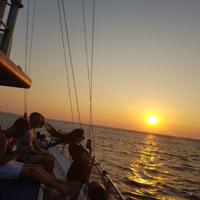 Mykonos: Sunset Boat Trip With Snacks and Drinks - Experience Highlights