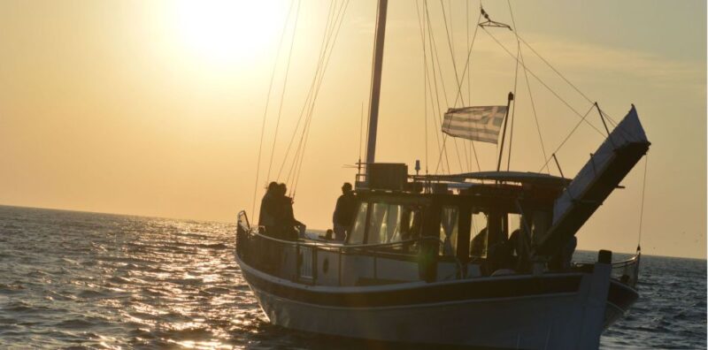 Mykonos: Sunset Boat Trip With Snacks and Drinks - Transportation and Pickup