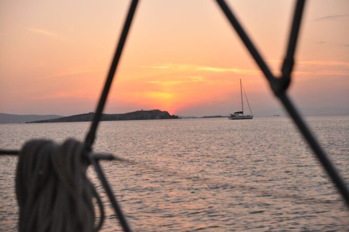 Mykonos: Sunset Yacht Cruise for Adults-Only With Transfers - Customer Reviews and Ratings