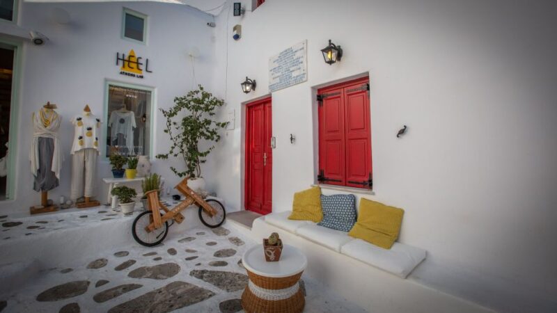 Mykonos Town Private Walking Tour - Discover Whitewashed Alleys