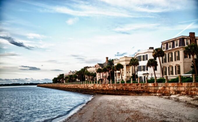 Myrtle Beach: Charleston Day Trip With Boone Hall & Cruise - Transportation and Meal Details