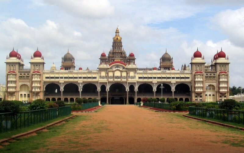 Mysore: Private Full-Day Sightseeing Tour of the City - Transportation and Amenities