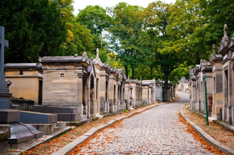 Mysteries of Père Lachaise - Limited Tomb Access