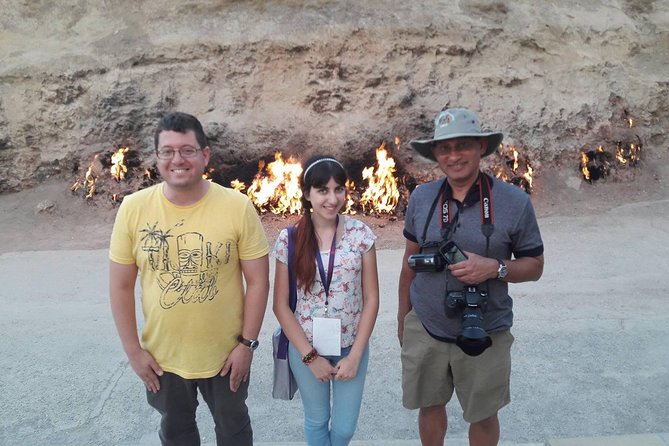Mystic Ateshgah and Yanar Dag Tour - Transportation and Meeting Details