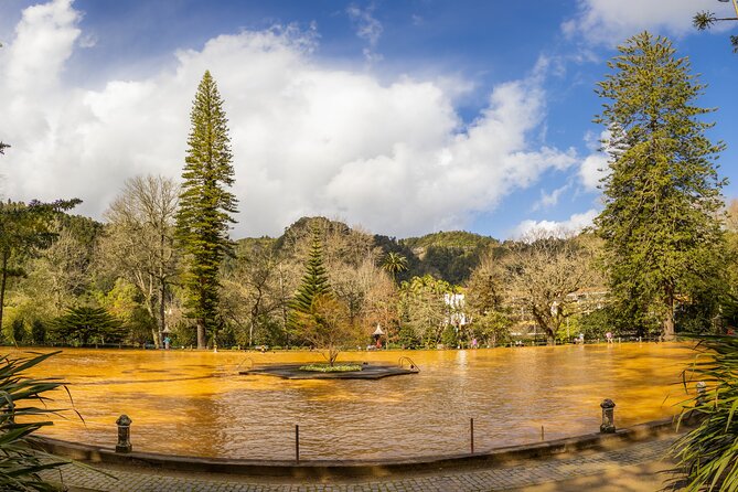 Mystic Furnas - Canoeing + Terra Nostra - Exploring Terra Nostra Botanical Gardens