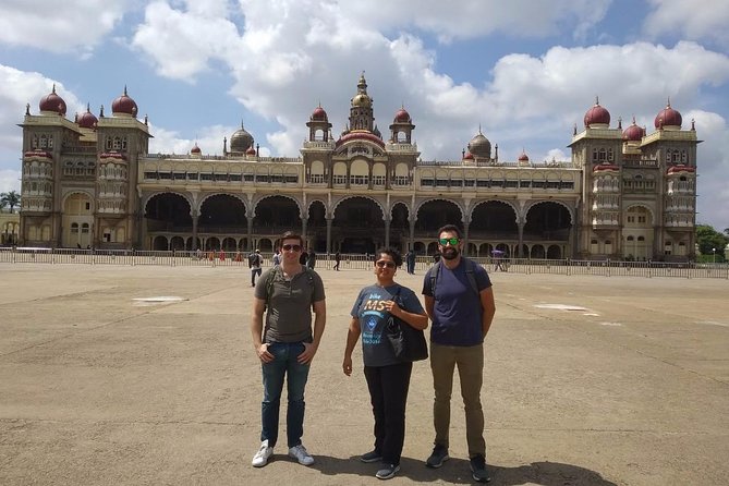 Mysuru Day Tour- a Cultural and Offbeat Experience From Bengaluru - Discovering Chamundi Temples Architectural Wonders