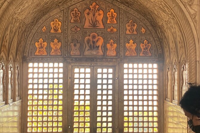 Myth Busting Tour of History in Taj Mahal - Mythbusting Insights