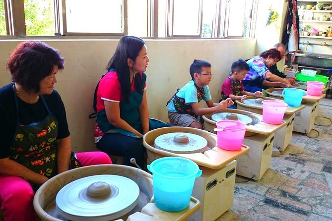 N111 New Three Gorges Old Street Yingge Ceramics Hand Dirty DIY Day Tour (10h) - Cancellation and Reservation Policy
