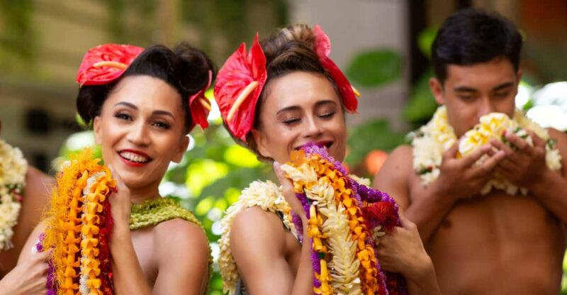 Na Lei Aloha, Luau and Hula Show, Hawaiian Music and Hula - Key Points