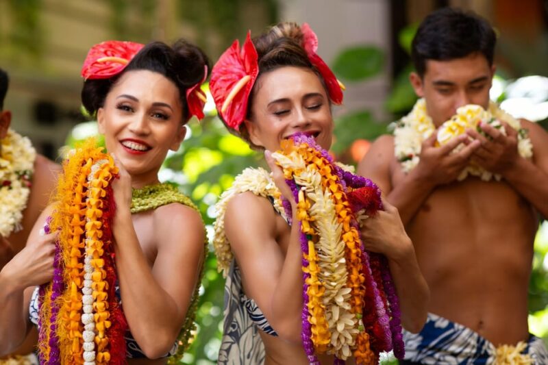 Na Lei Aloha, Luau and Hula Show, Hawaiian Music and Hula - Savoring the Flavors of Hawaii