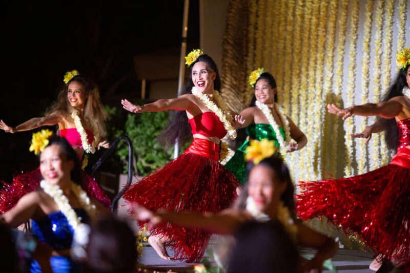 Na Lei Aloha, Luau and Hula Show, Hawaiian Music and Hula - Hula Dancers and Hawaiian Melodies