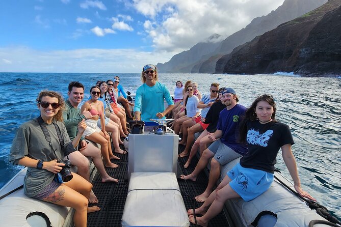 Na Pali Coast Zodiac Raft Expedition + Snorkeling on Kauai - Group Size