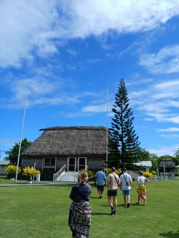 Nadi: Fijian Village Tour with Tifajek Mudpool and Hotspring - Viseisei Chief Traditional House
