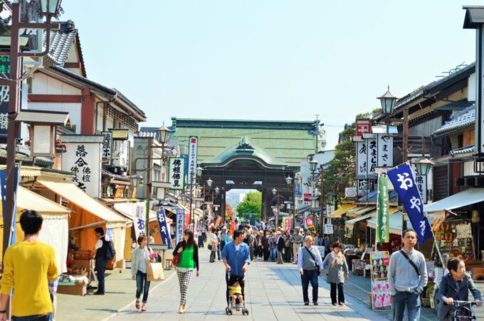 Nagano: Snow Monkeys, Zenkoji Temple & Sake Day Trip - Accessibility and Considerations