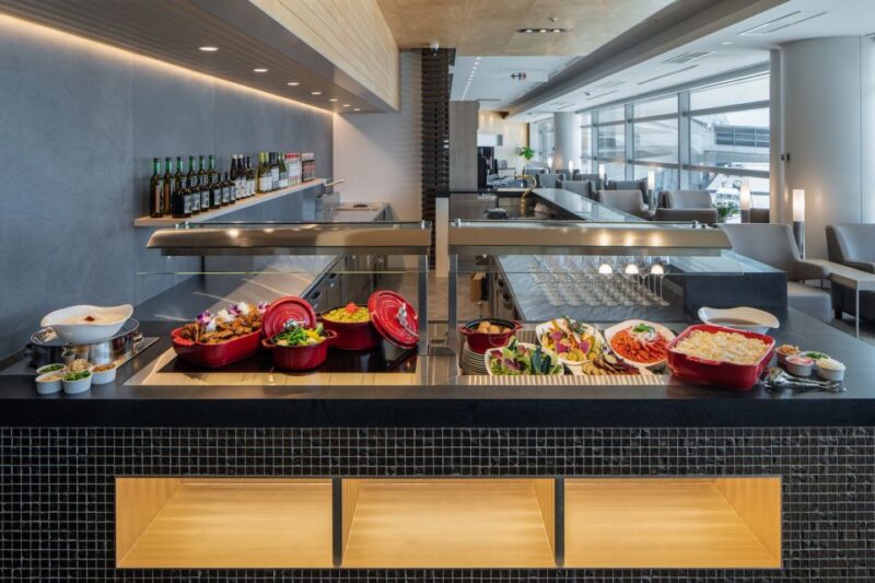 Nagoya (NGO): Chubu Centrair International Airport Lounge - Dining and Refreshments