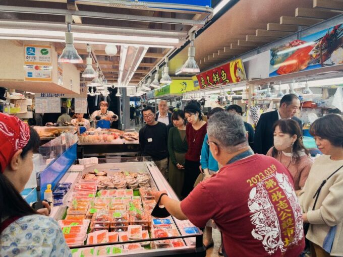 Naha Makishi Public Market: Sushi Making Experience - Booking and Reservation Process