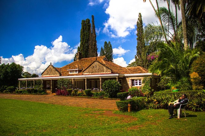 Nairobi Highlights: Karen Blixen, Beads Factory & Giraffe Center Day Tour - Bead-making Demonstration