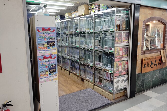 Nakano Broadway Otaku Guided Shopping Experience - Immerse Yourself in the Otaku Culture