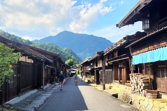 Nakasendo Post Town Trekking and Izakaya Hopping Tour - Izakaya Hopping Experience